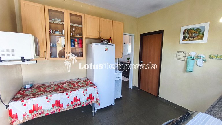 Chácara com 4 dormitórios e lazer completo LT0081