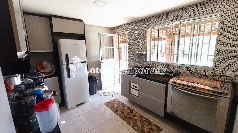 Chácara em Ibiuna com 4 dormit, piscina e lagos LT0104