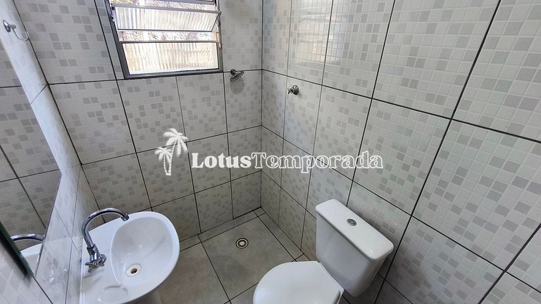 Chácara em Ibiuna com 4 dormit, piscina e lagos LT0104