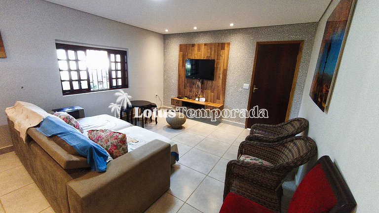 Chácara em Ibiuna com 4 dormit, piscina e lagos LT0104