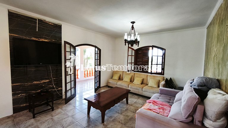 Chácara na represa com prainha, piscina e lazer LT0107
