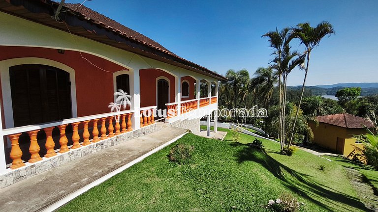 Chácara na represa com prainha, piscina e lazer LT0107