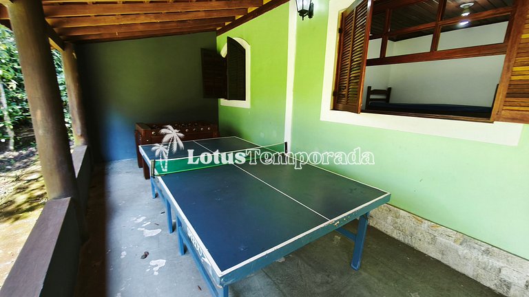Chácara na represa com prainha, piscina e lazer LT0107